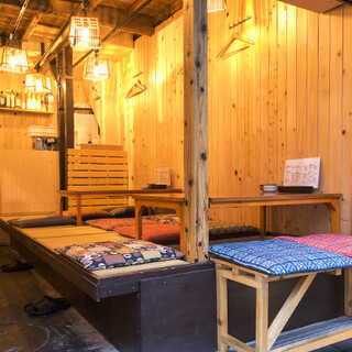 [Near the station] A space with a calm atmosphere, suitable for small to large groups.