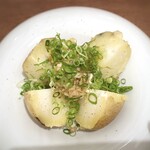 Furenchibaru Mashimaro - ＊葱味噌の味わいが良く、サワークリームともにじゃがいもに付けて頂くと美味しい。 これ家で真似しようかしら。^^