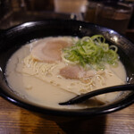 どんどん - 豚骨ラーメン