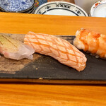 鮨 ひでぞう - 鯛・炙りサーモン・海老