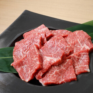 Our restaurant uses [Kumamoto red beef] raised in Aso, Kumamoto.