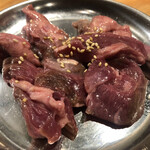 Wagyu U Yakiniku Jukusei O Otoro Gyuutan Kokusan Gyuu Horumon Date No Kura - たんすじ塩