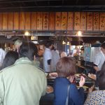 いせや総本店 - 立ち呑みカウンター