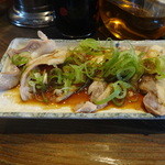 いせや総本店 - ガツ刺し（混んでるとぐちゃぐちゃで提供）