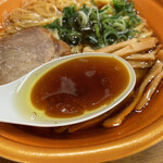 ラーメン屋 トイ・ボックス - フレッシュな鶏油と醤油良いです