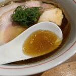 ラーメン屋 トイ・ボックス - 「鶏と水」でも唯一無二のスープ