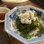 Isomaru Suisan - 海ブドウとしらすのサラダ