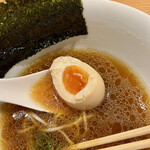 めん 呼白 - 味玉