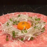 いのうえ炙りユッケ