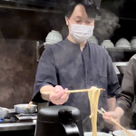 めん 呼白 - 調理風景