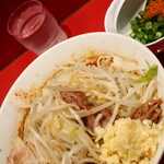 ラーメン二郎 - ラーメン半分＋ニンニク多め＋青ネギ