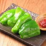 Crispy green pepper with meat miso