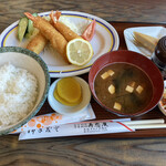 寿恵広食堂 - 妻のエビフライ定食