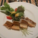 フリュイ・ドゥ・メール - カマスの燻製と自家製水菜のサラダ