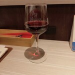 Dick Bruna TABLE - レイトアワープレートの赤ワイン（マスカットベリーA）