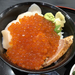 KIZASHI - 北海道産いくら鮭ほたて丼2860円