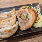 肉汁餃子のダンダダン - 焼き餃子チャーシュー定食