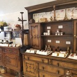 パティスリー エス サロン - シェルフディスプレイ