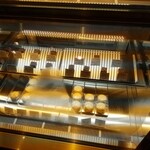 パティスリー エス サロン - ショーケース（ショコラ / マカロン）