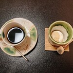 Hiraka Tombo - おまかせプレートランチ(コーヒー キャラメルのアイスクリーム )