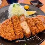 Katsutomi - 厚切りリブロースかつ定食 1,958円