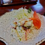 丸千葉 - 人気鉄板メニュー、ホッキサラダ。