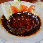 丸千葉 - 月曜日マレに出会える、ハンバーグとメンチ。早い者勝ち！