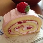クレヨン - 苺のロールケーキ