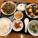 大連アカシア - 日替定食C[麻婆茄子、豆もやしとレバ炒め](2022/09撮影)