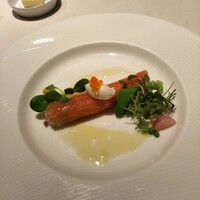 レ・セレブリテ - 魚料理はサーモン