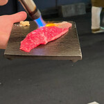 和フレンチバル村塾 - 特大牛サーロイン寿司　ファイヤー！