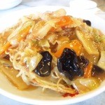 赤坂飯店 - 五目焼きそば。