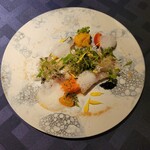 シーフードイタリアン　ポルト - 料理写真:沼津港から仕入れた本日の魚介のマリネ 季節野菜の菜園仕立て オシェトラキャビアを添えて