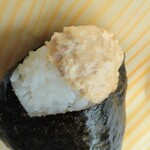 斉藤米穀店 - マグロから作るという本格派
      味付けに醤油などを使っているのか、しっかりした味わいです