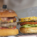 Yasuda Burger - サルサチーズバーガーの出来上がるまで #1。