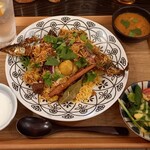 四次元食堂 南インドオステリア - 秋刀魚と栗のビリヤニ。薩摩芋ココナッツカレー。レモンサワー。