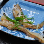 漁港めし - 意外な美味しさのハタハタ南蛮漬