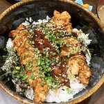 三酉屋 - 焼鳥丼 味噌汁付き748円