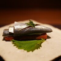 アカ - 小鰭のボカディージョ：スペシャリテ