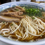 北京屋 - ラーメン(大) 800円