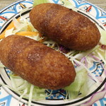 アラブ料理専門店 七つの丘 SEVEN HILLS - クッベ "Kubbeh"「ブルグル（挽割小麦）に挽肉を詰めた揚げ団子。シリアおよびレバノンの代表的な前菜」※メニュー表記通り，２個注文