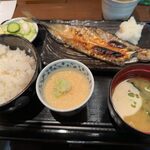 Isshin - サンマ開き麦とろ。税込みで800円。お値打ち。