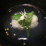 恵比寿　くろいわ - 名残の桜蒸。中には一夜干しのぐじが。美味しいお出汁で季節を楽しみました。