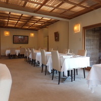 フランス料理 梓屋 - 畳の部屋も有るようです。