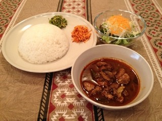 RASA HALA - シンハラセット700円（ランチ）　カレー1種とライス