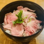 熱海ゴールデンアイ - まかないレアチャーシュー丼