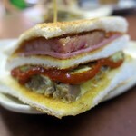 新香園(堅記) - みかりんこ風辛いサンドイッチ