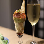 にく稲 - 生ユッケの肉パフェ