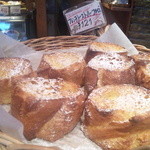 フレンチトーストハーフ　121円