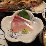 お料理ひろせ - 新鮮なカンパチのお刺身。